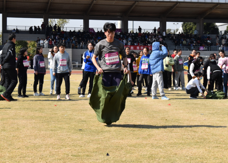哥伦比亚女篮势不可挡英姿飒爽