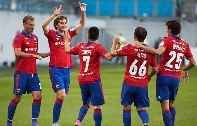 球队默契程度高，比赛中配合默契